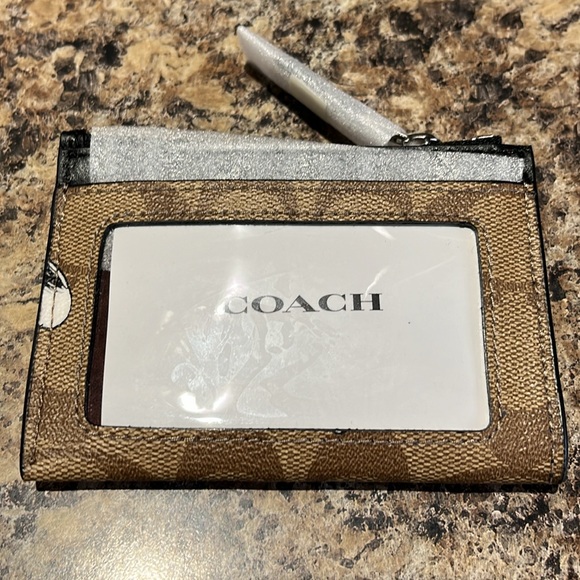 Coach X Peanuts Mini Skinny ID Case With Snoopy Print - Picture 6 of 7